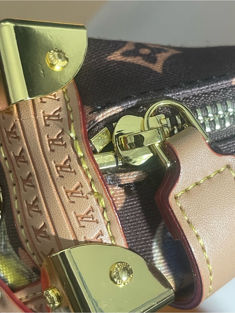 Patches Trunk Bag - Picture 5 of 15